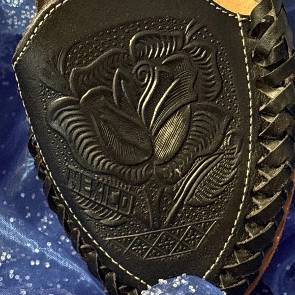 Vestida Y Alborotada Black Flats/ Sandal Size 10 Shoes - Picture 5 of 8